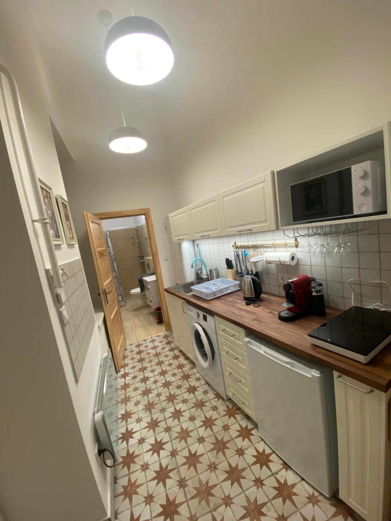 Amazing Kazinczy Flat No. 1 Budapest Exterior photo