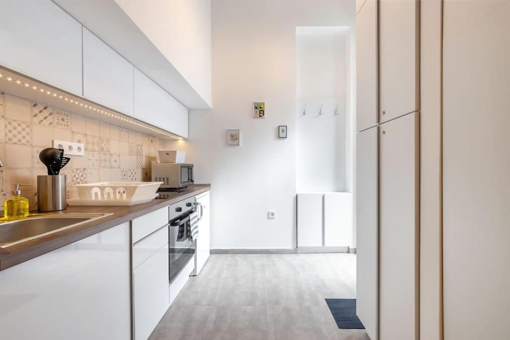 Amazing Kazinczy Flat No. 1 Budapest Exterior photo