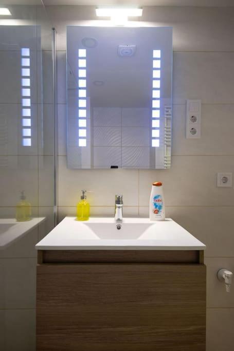 Amazing Kazinczy Flat No. 1 Budapest Exterior photo