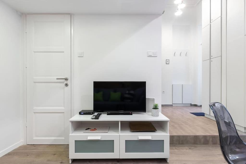 Amazing Kazinczy Flat No. 1 Budapest Exterior photo