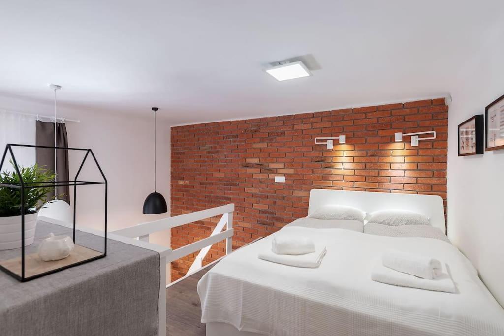 Amazing Kazinczy Flat No. 1 Budapest Exterior photo